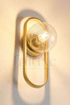 Applique Murale Vintage avec Touche Moderne Or Mat & Globe Verre Transparent
