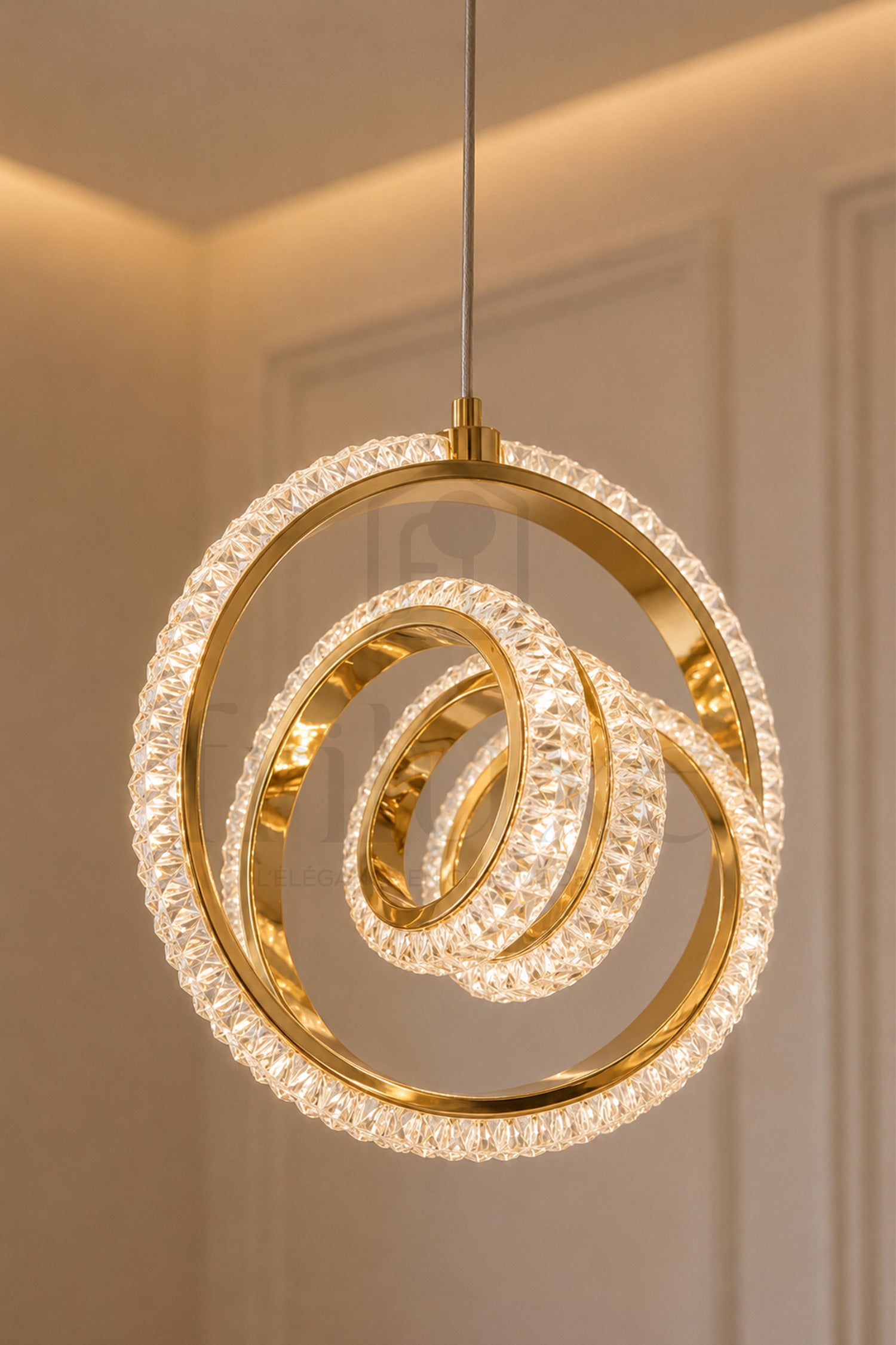 Suspension LED Cristal Sculptural – Halo Circulaire Élégance