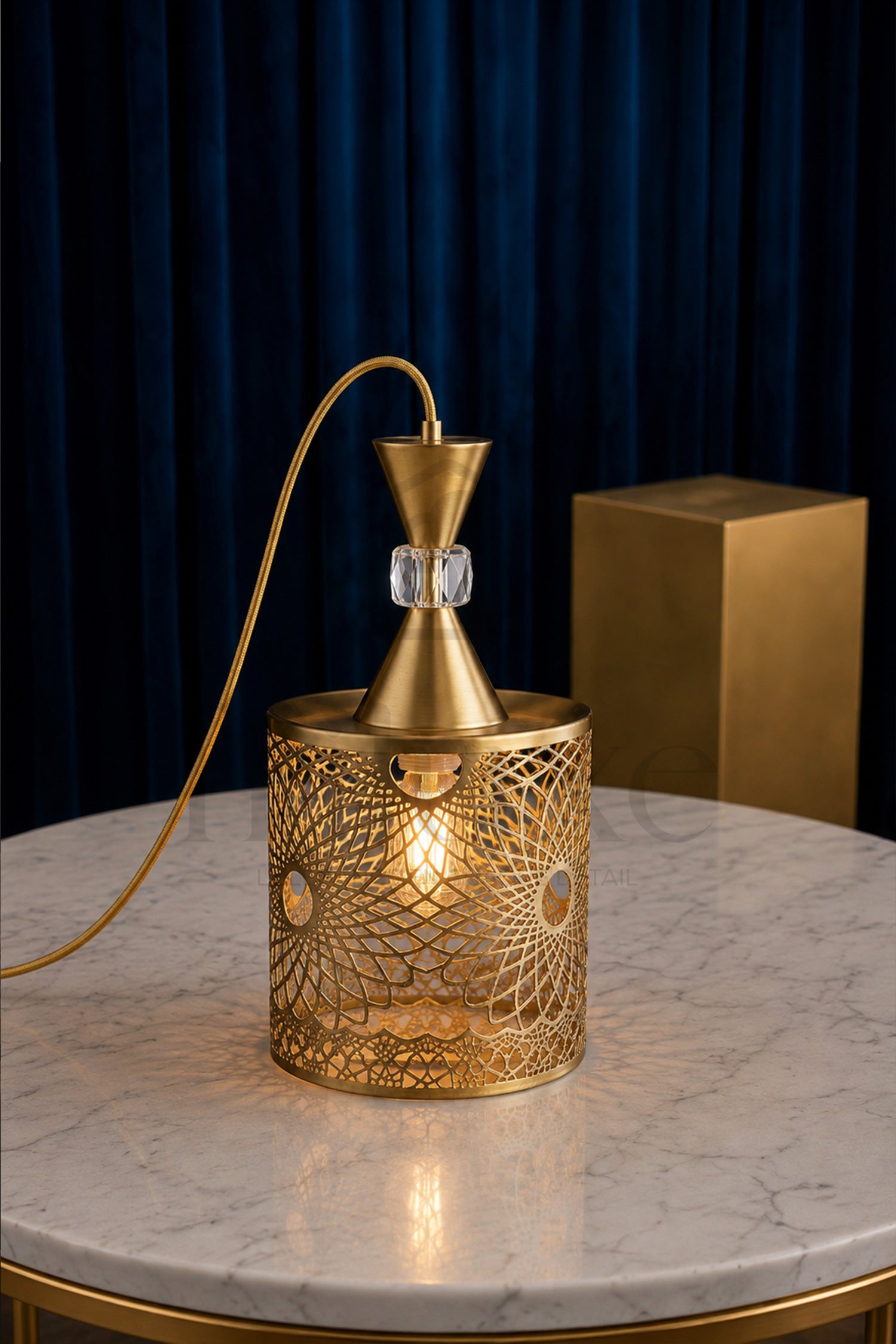 Suspension Orientale FARACHA 1 Lampe – Lustre Moderne Luxe en Métal