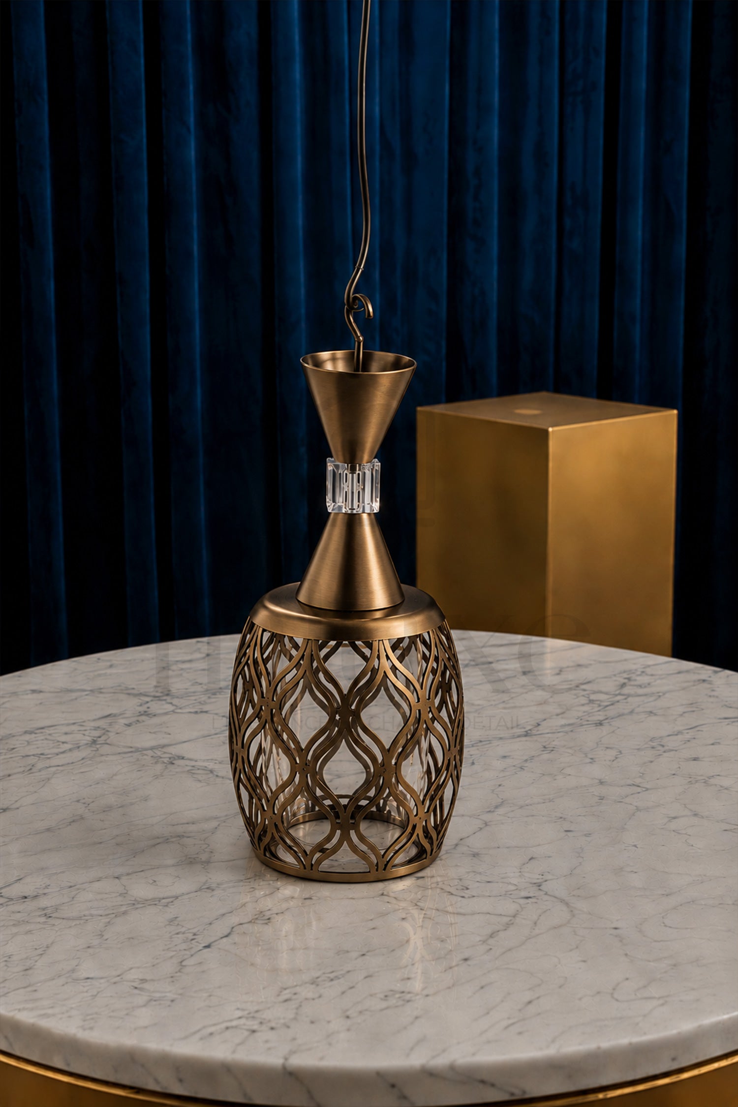 Suspension Orientale AHRAM Long 1 Lampe géométrique – Lustre Moderne Luxe en Métal
